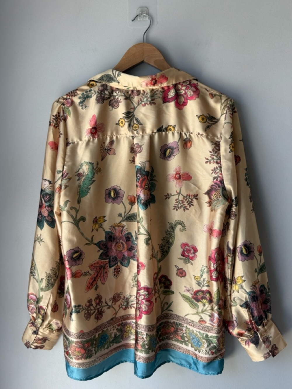 Elie Tahari Floral Boho Satin Shirt Blouse Large - Picture 2 of 6